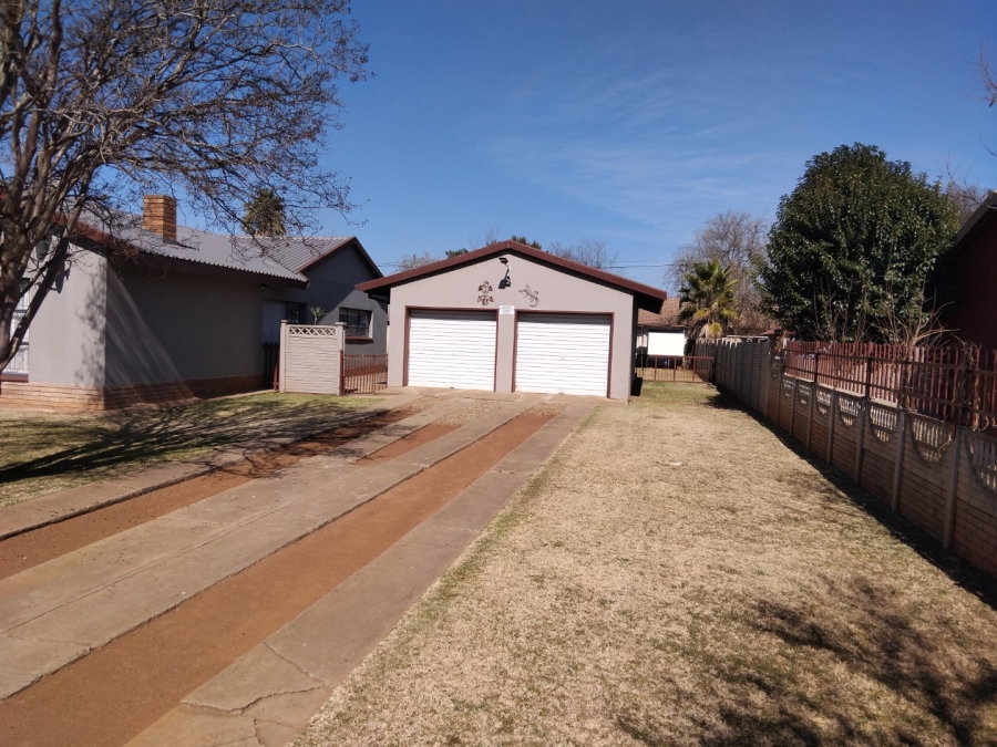 3 Bedroom Property for Sale in Meiringspark Ext 2 North West